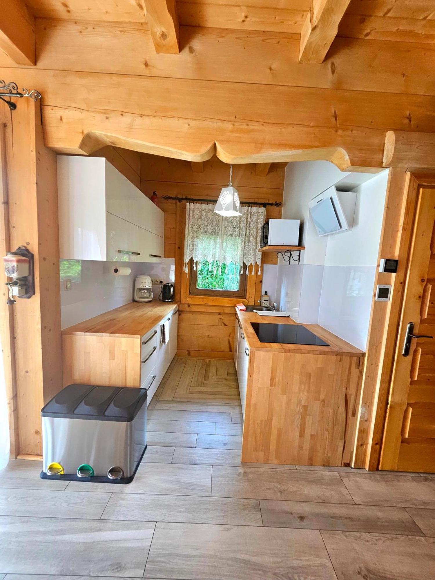 Chalet Goralska Chatka 2 Highland Cottage - Split Ac, Jacuzzi, Sauna, Private Parking, Mountains View, Garden, Zakopane Zakopane
